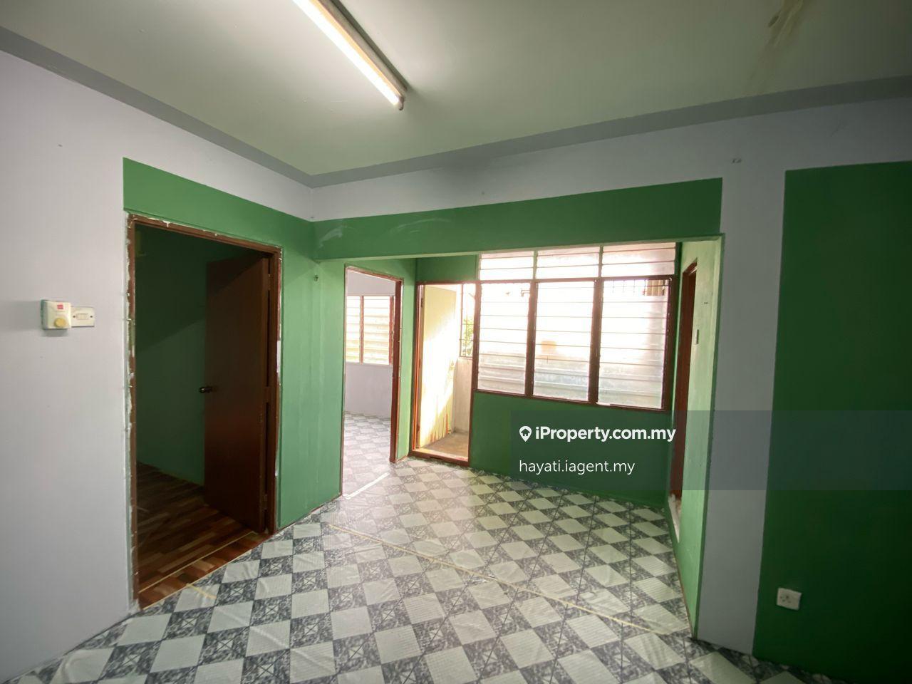 Pangsapuri untuk Dijual di PKNS Seri Kembangan oleh hayati.iagent.my - iProperty.com.my