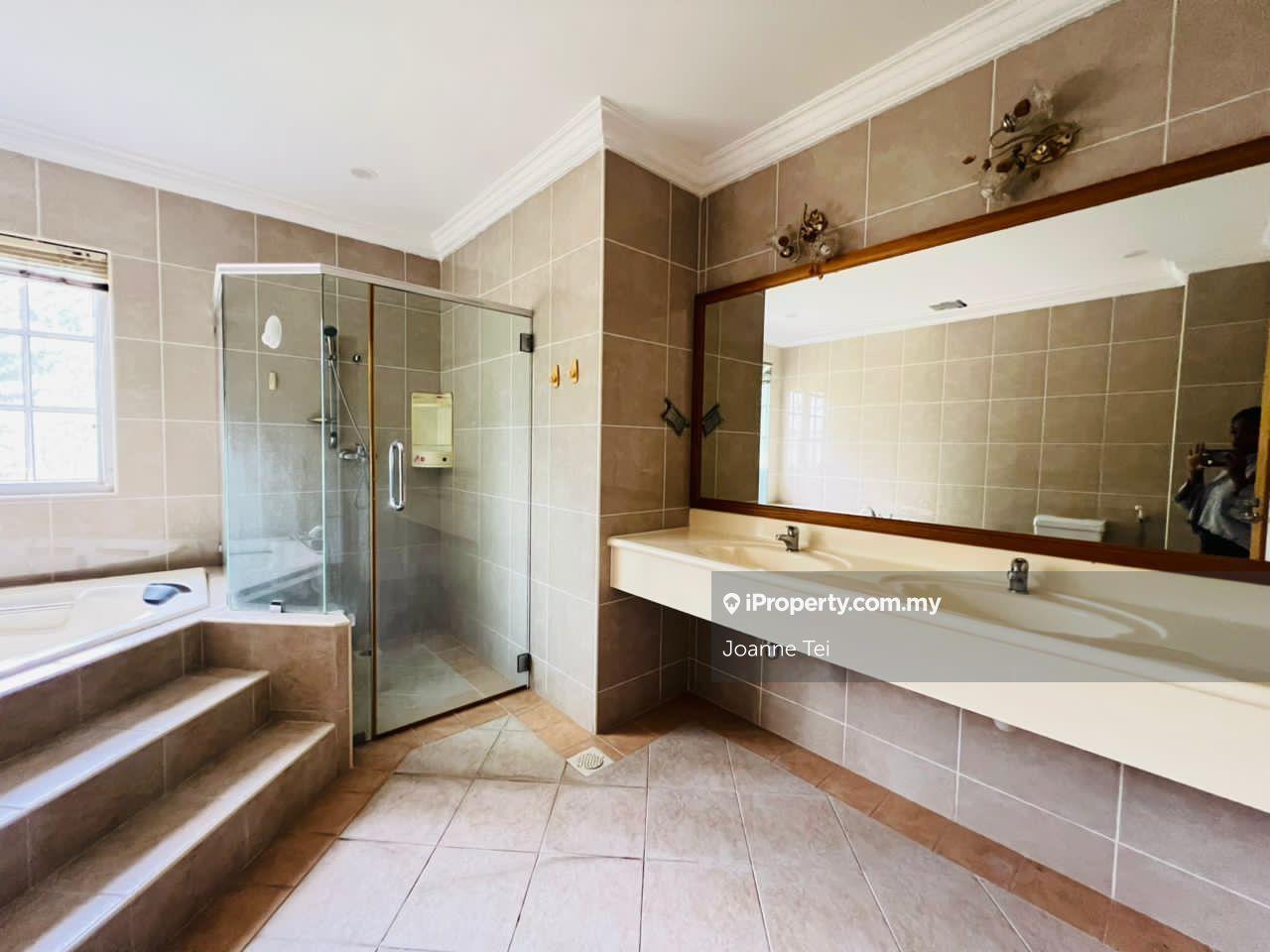 Bungalow House for Sale in Perdana Lakeview East, Cyberjaya by Joanne Tei - iProperty.com.my