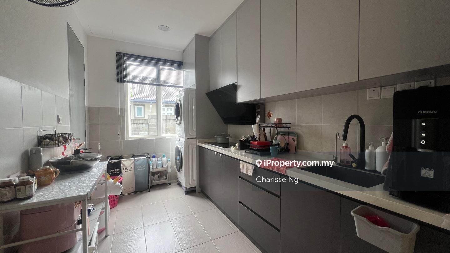 Rumah Berangkai 2 Tingkat untuk Dijual di Taman Semanja, Kajang oleh Charisse Ng - iProperty.com.my