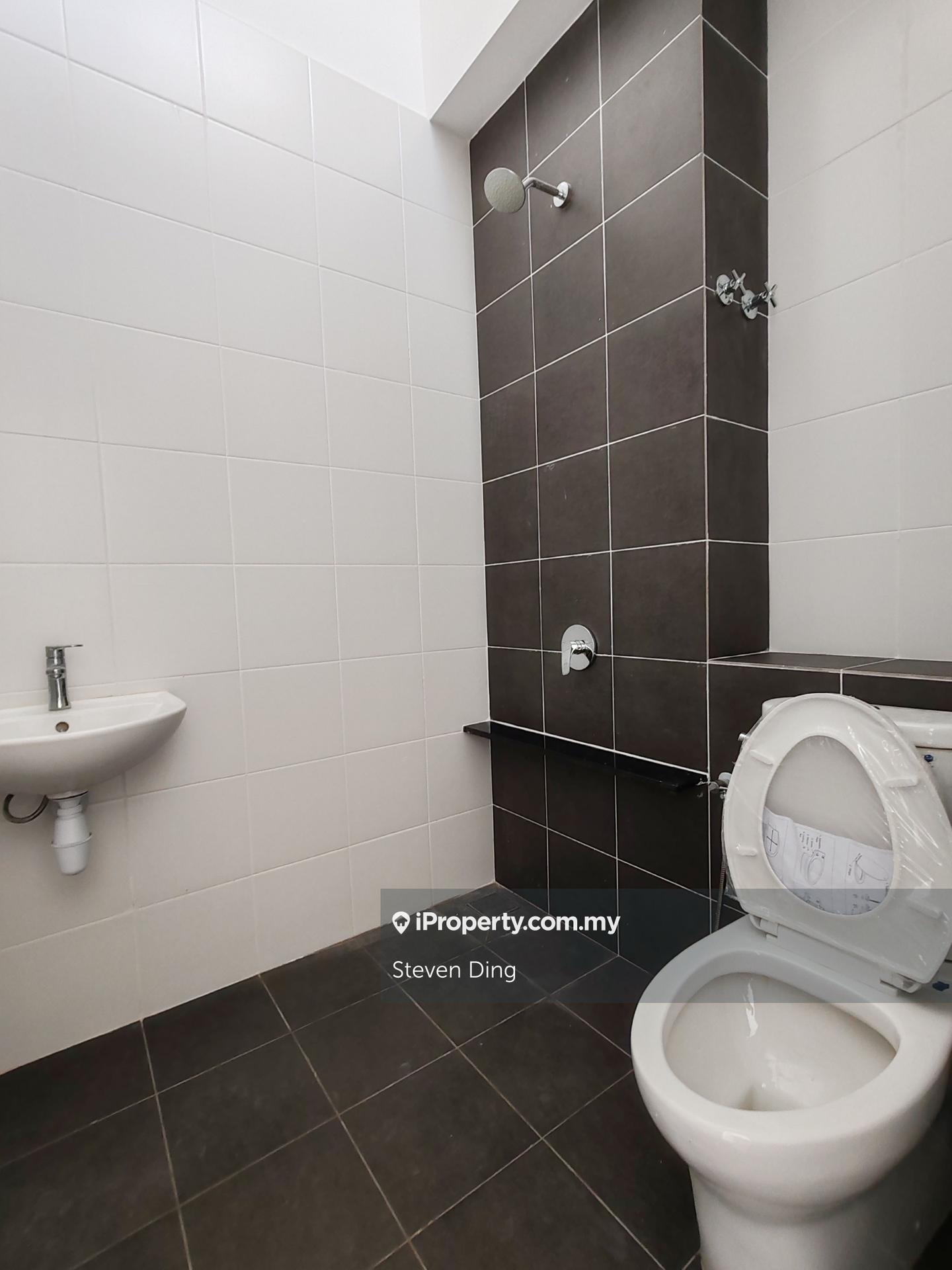 2-storey Terraced House for Sale in Setia Utama, Setia Alam by Steven Ding - iProperty.com.my