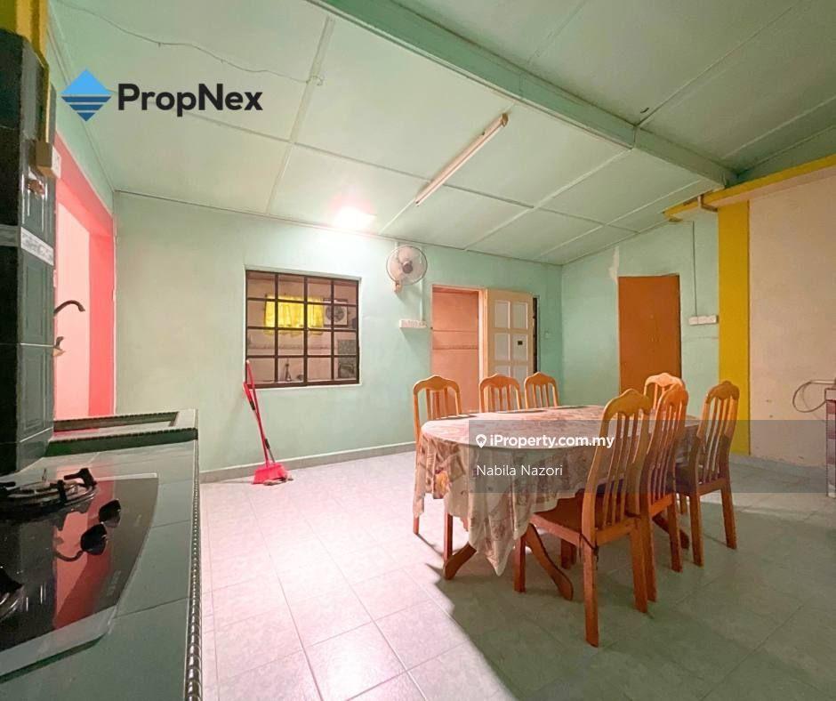 Bungalow House for Sale in Telipot, Kota Bharu by Nabila Nazori - iProperty.com.my