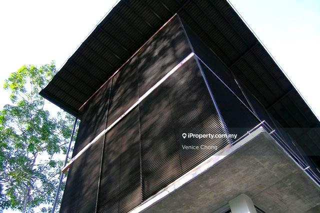 Bungalow House for Sale in Bukit Gita Bayu, Seri Kembangan by Venice Chong - iProperty.com.my