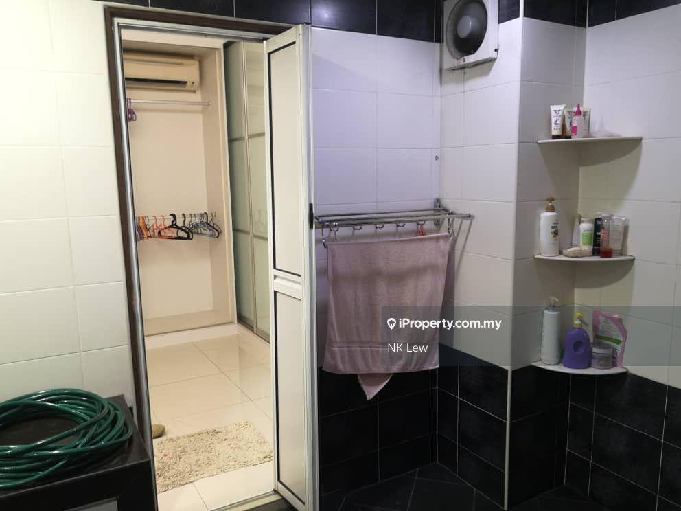 Kondominium untuk Dijual di Bayan Villa, Seri Kembangan oleh NK Lew - iProperty.com.my
