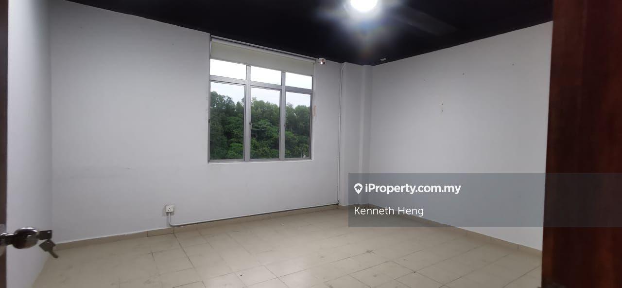 Office for Rent in (Corner & With Lift) Pusat Bandar Rawang, Anggun, Rawang by Kenneth Heng - iProperty.com.my