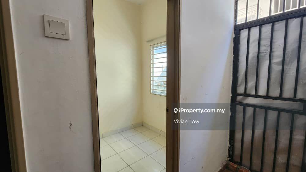 2.5-storey Terraced House for Sale in Taman Suria Tropika, Seri Kembangan by Vivian Low - iProperty.com.my