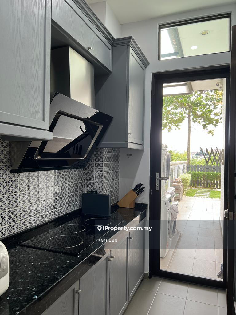 Rumah Berkembar untuk Dijual di Eco Majestic Tenderfield corner, Semenyih oleh Ken Lee - iProperty.com.my