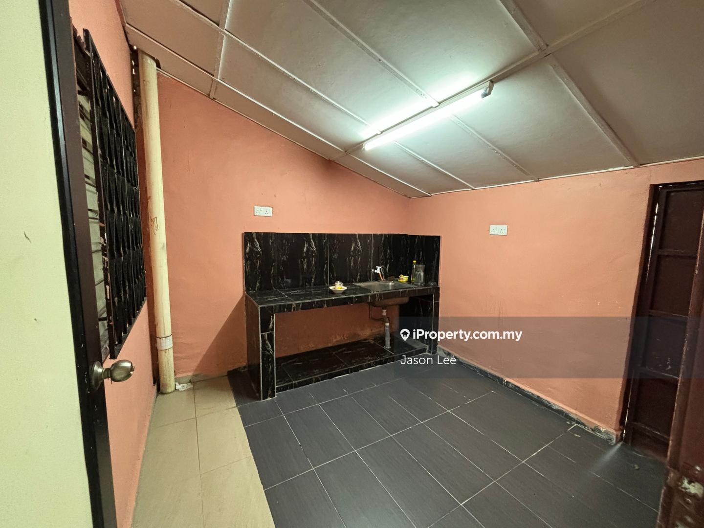 Rumah Berangkai 1 Tingkat untuk Dijual di Taman Harmoni, Seri Kembangan oleh Jason Lee - iProperty.com.my