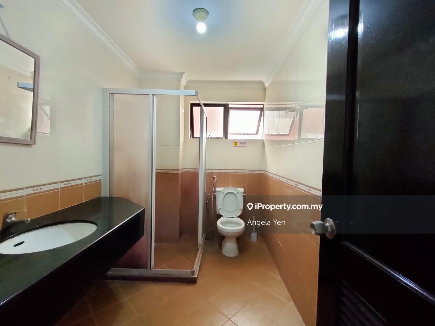 Condominium for Sale in Marina Court Resort Condominium by Angela Yen - iProperty.com.my