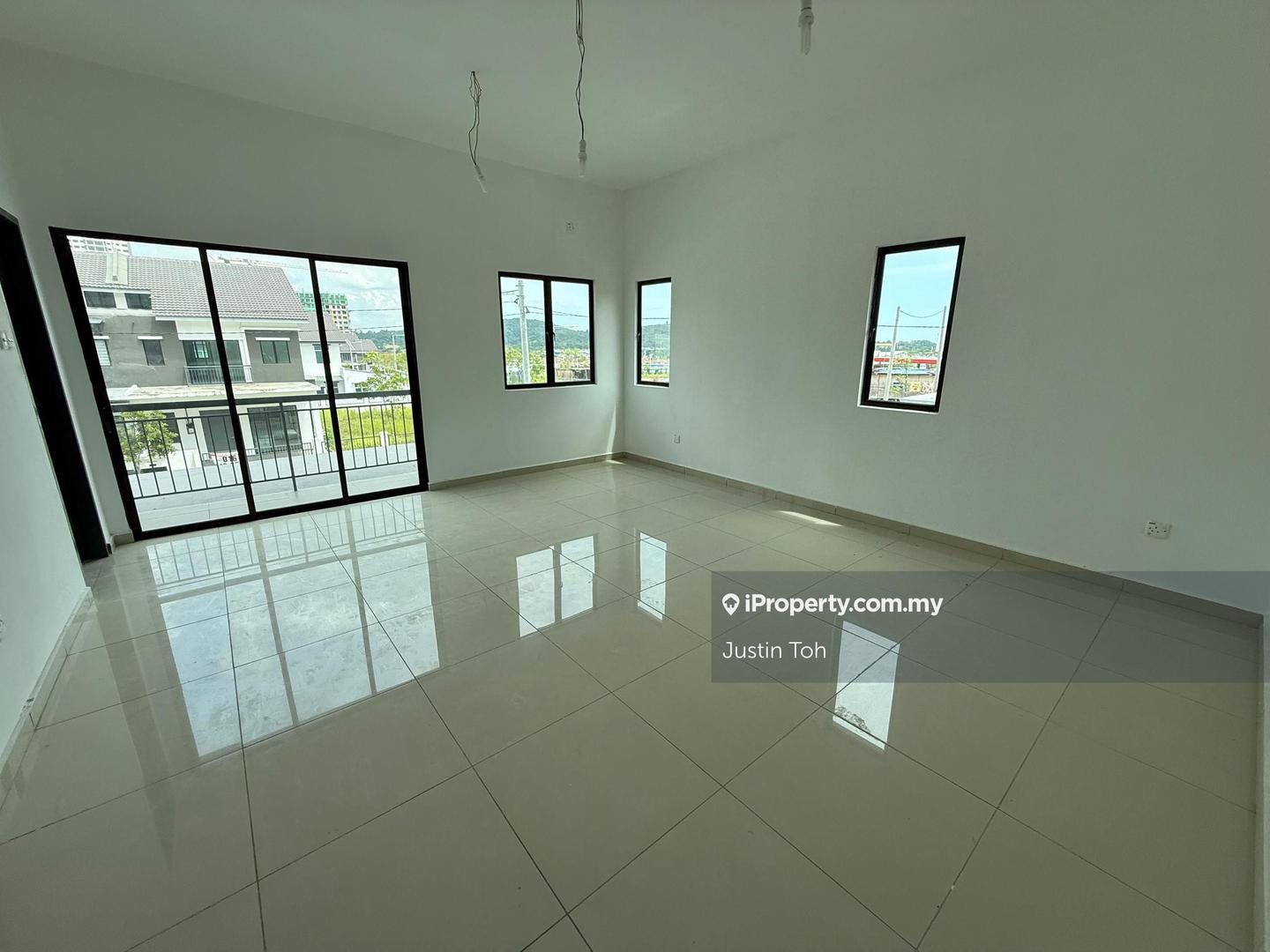 Semi-Detached House for Sale in Taman Scientex Rawang, Rawang by Justin Toh - iProperty.com.my