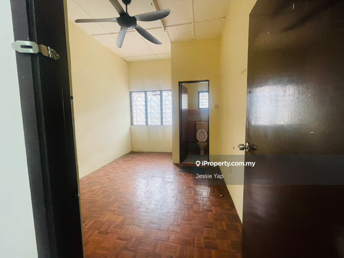 Rumah Berangkai 2 Tingkat untuk Dijual di Serdang, Seri Kembangan oleh Jessie Yap - iProperty.com.my