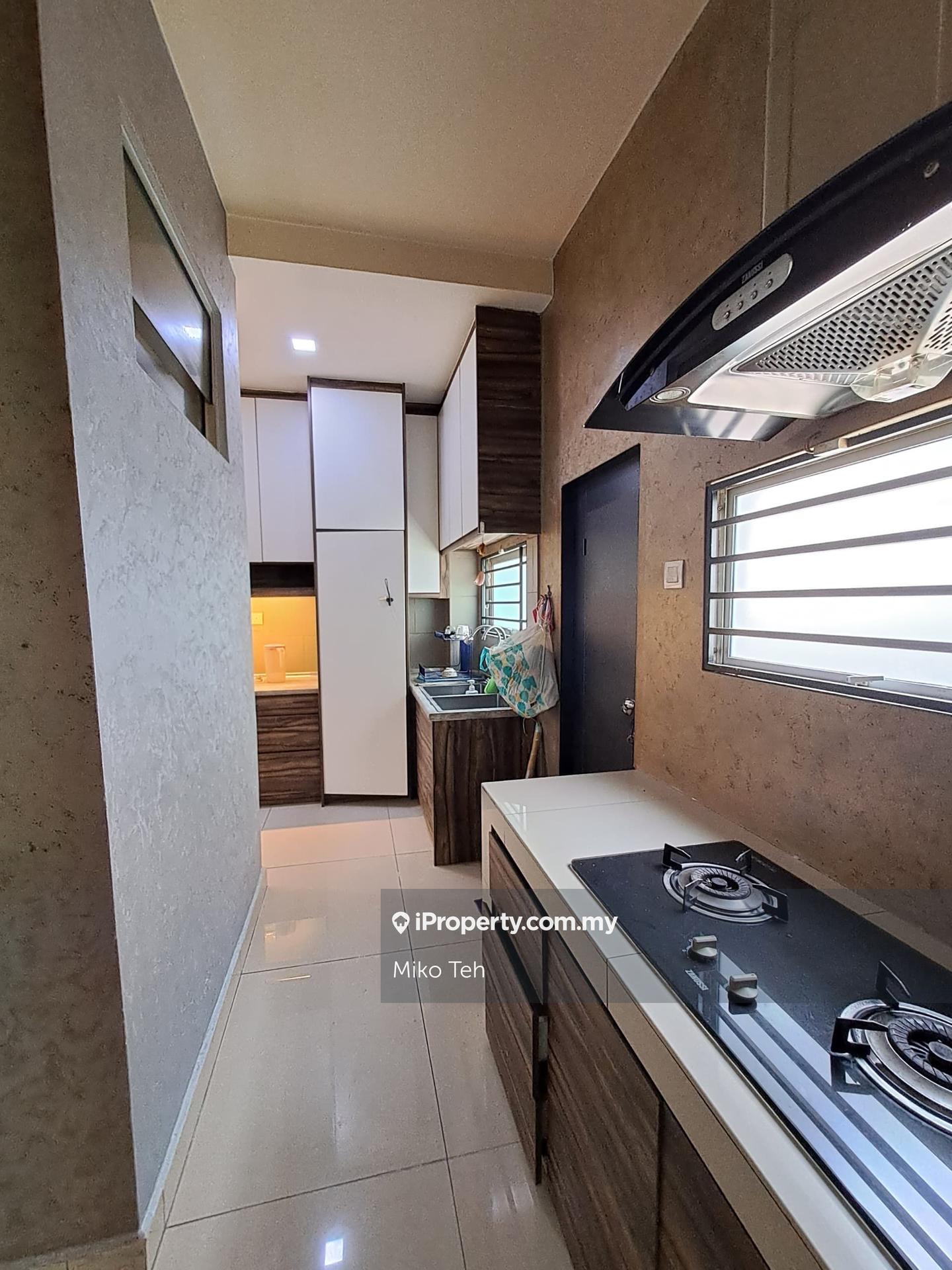 Rumah Berangkai 2 Tingkat untuk Dijual di Taman Lestari Putra, Seri Kembangan oleh Miko Teh - iProperty.com.my