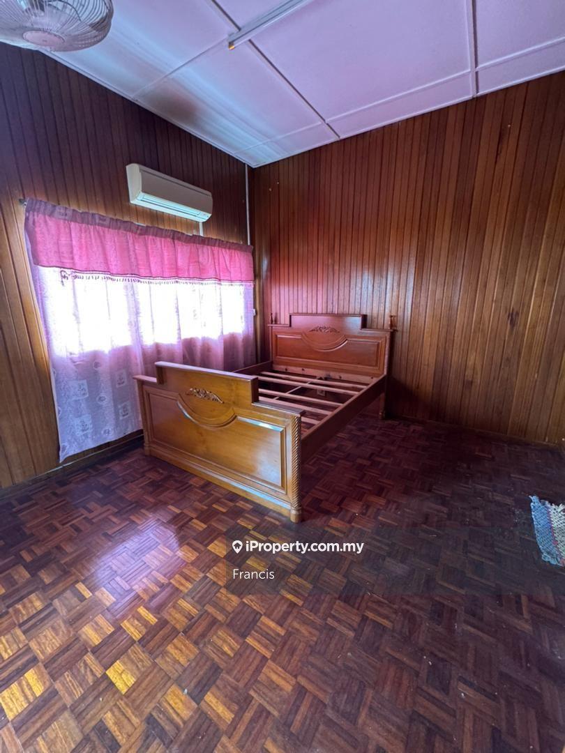 2-storey Terraced House for Sale in Taman Cheng Baru, Cheng by Francis - iProperty.com.my