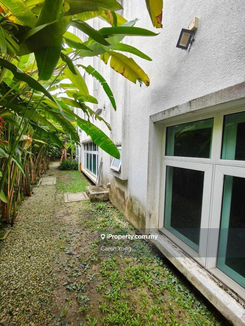 Bungalow House for Sale in Seapark, Petaling Jaya by Caren Yong - iProperty.com.my