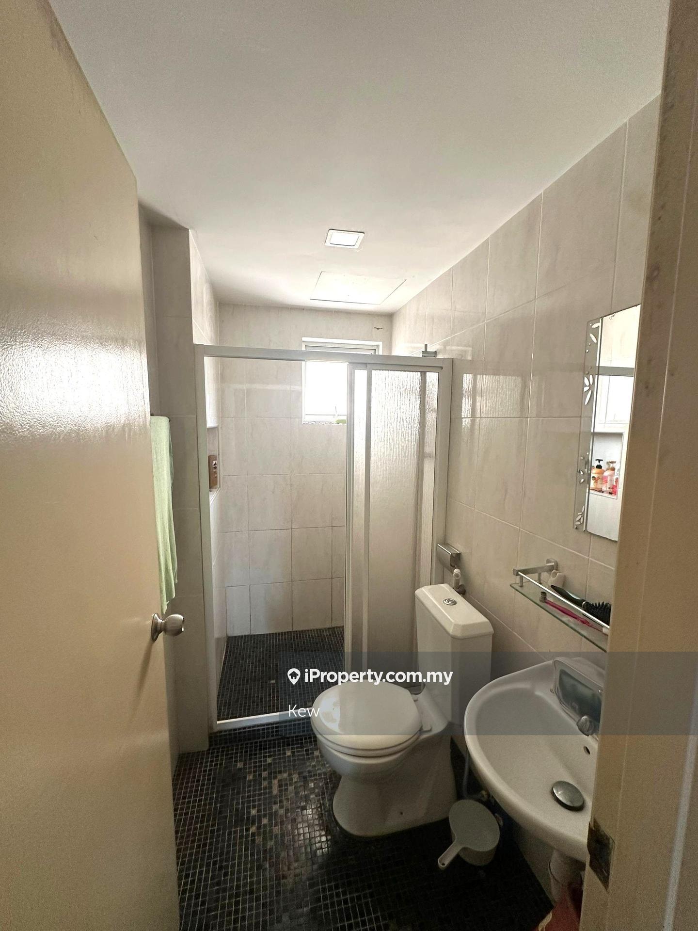 Service Residence for Sale in Connaught Avenue by Kew - iProperty.com.my