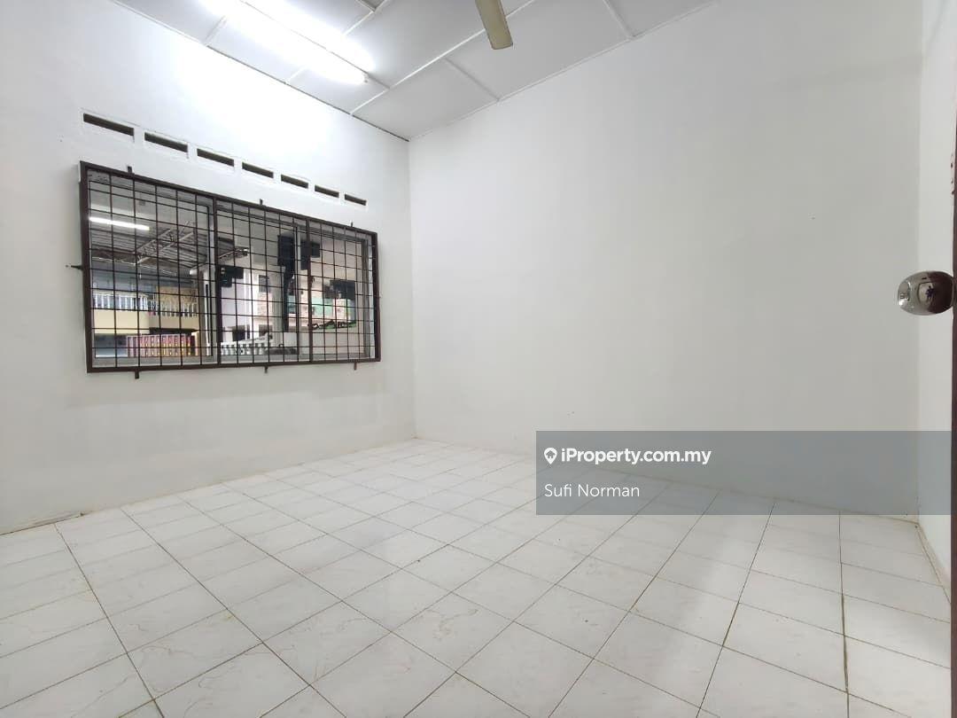 Rumah Berangkai 1 Tingkat untuk Dijual di Taman Intan Kluang, Kluang oleh Sufi Norman - iProperty.com.my