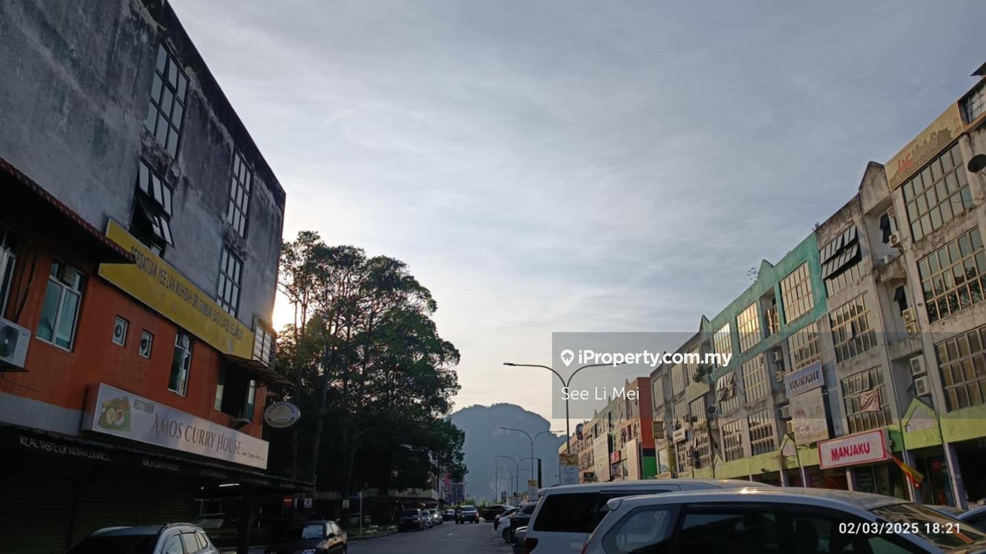 Pejabat untuk Disewa di Pusat Bandar Sri Gombak, Batu Caves oleh See Li Mei - iProperty.com.my