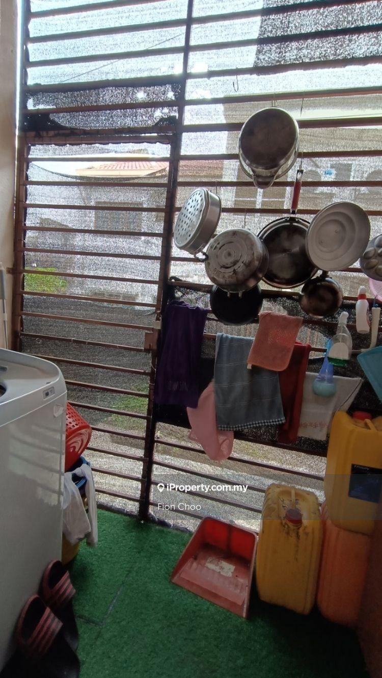 Rumah Berangkai 2 Tingkat untuk Dijual di Taman Puncak Jalil, Seri Kembangan oleh Fion Choo - iProperty.com.my