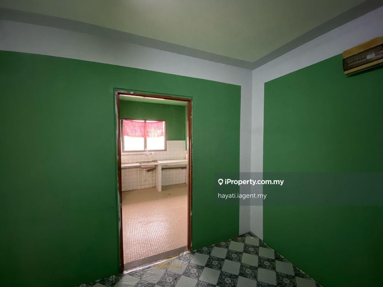 Pangsapuri untuk Dijual di PKNS Seri Kembangan oleh hayati.iagent.my - iProperty.com.my