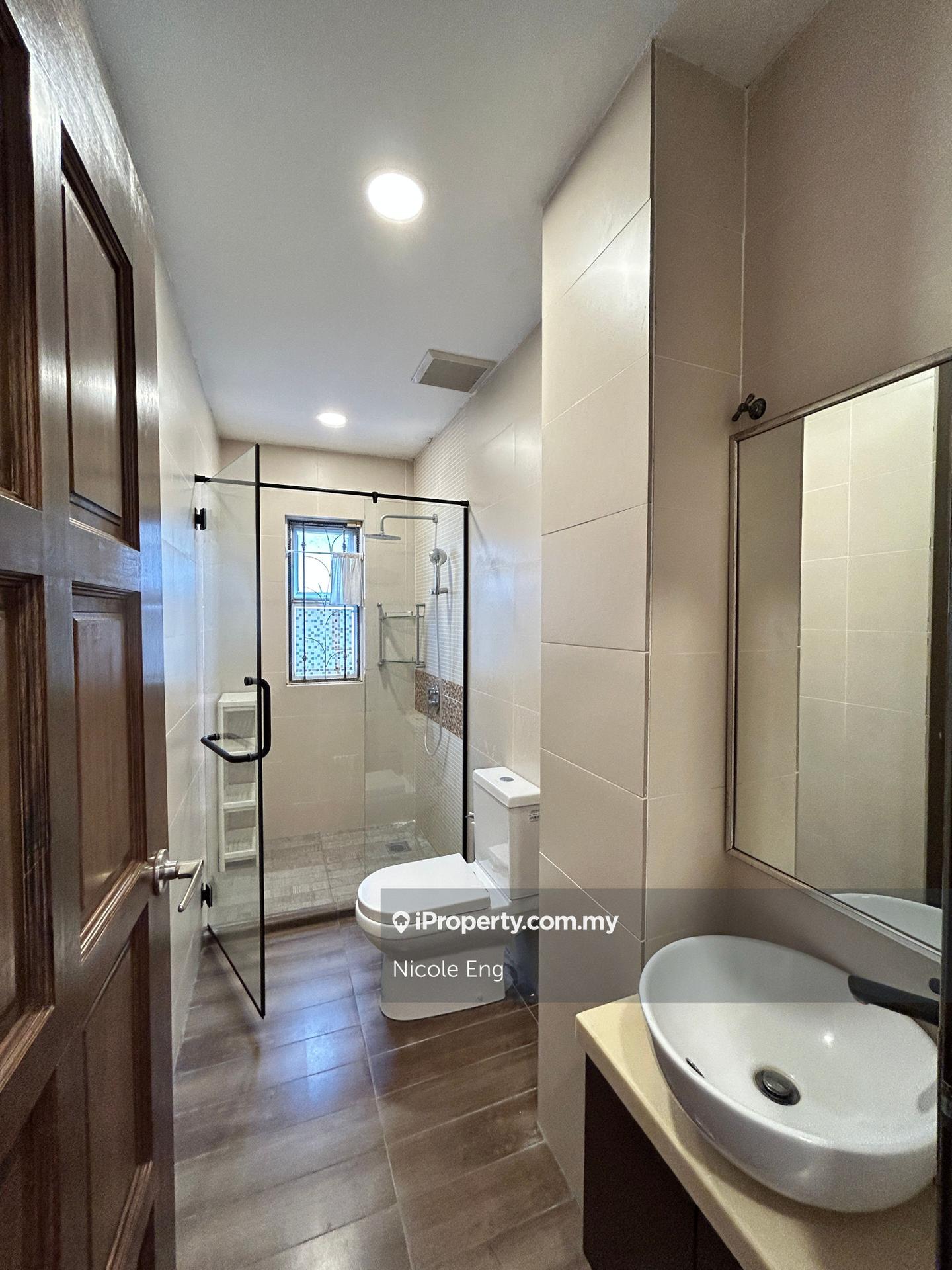 Rumah Berangkai 2 Tingkat untuk Disewa di Kota Kemuning, Shah Alam oleh Nicole Eng - iProperty.com.my