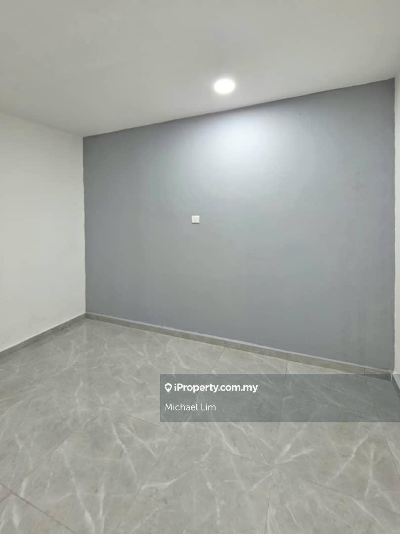 Rumah Berangkai 1 Tingkat untuk Dijual di Taman Telok, Telok Panglima Garang oleh Michael Lim - iProperty.com.my