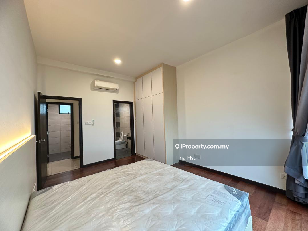 Service Residence for Sale in Molek Regency by Tina Hsu - iProperty.com.my