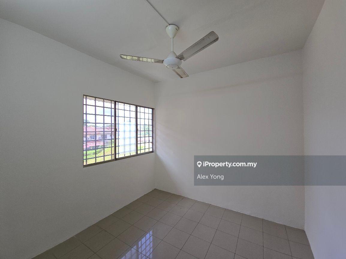Rumah Pangsa untuk Disewa di Taman Sri Endah Flat oleh Alex Yong - iProperty.com.my