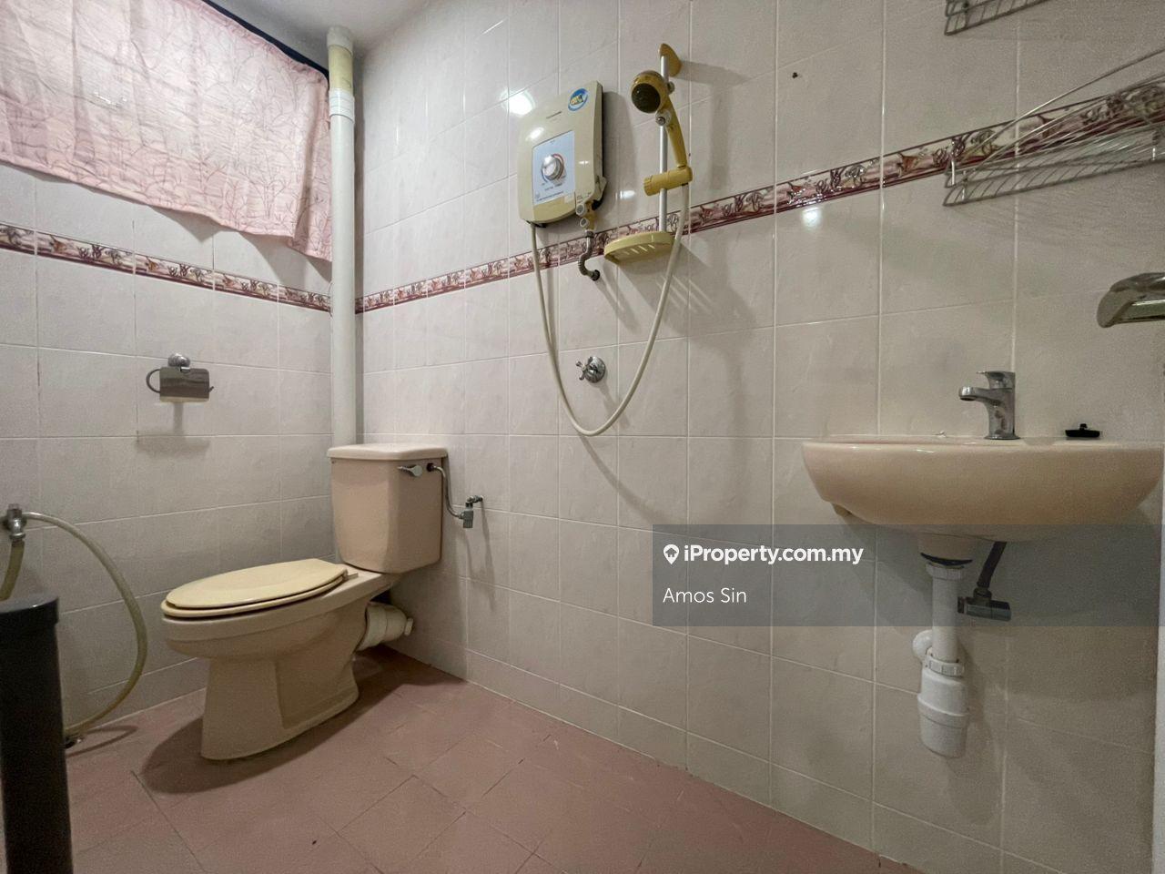 Semi-Detached House for Sale in Taman Kampar, George Town by Amos Sin - iProperty.com.my