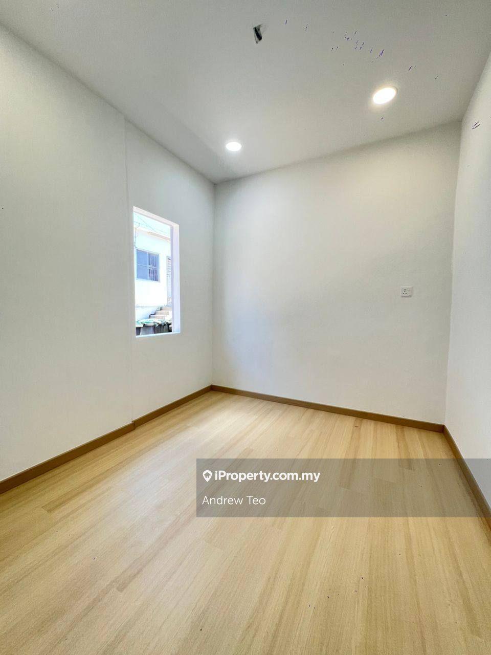 Rumah Berangkai 2 Tingkat untuk Dijual di Taman Bukit Kempas, Tampoi oleh Andrew Teo - iProperty.com.my