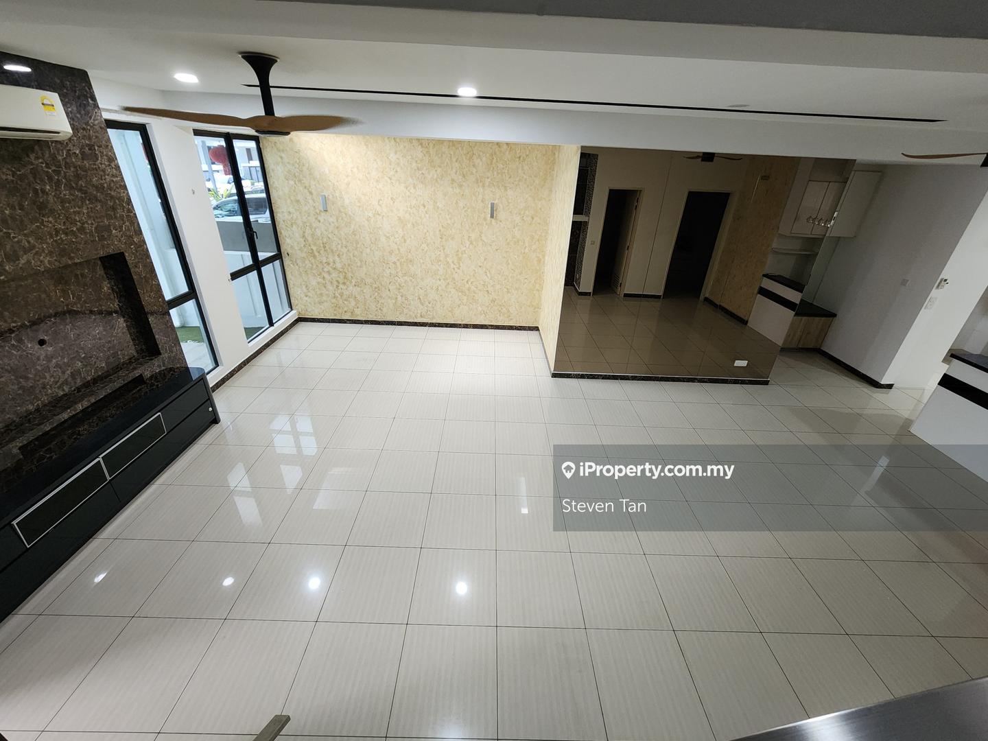 Rumah Berangkai 3 Tingkat untuk Dijual di 16 Sierra, Puchong oleh Steven Tan - iProperty.com.my