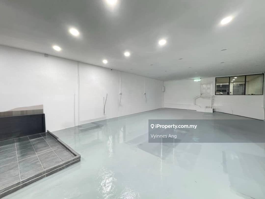 Factory for Sale in Diamond Valley Industrial Park, Batu Maung by Vyinnes Ang - iProperty.com.my
