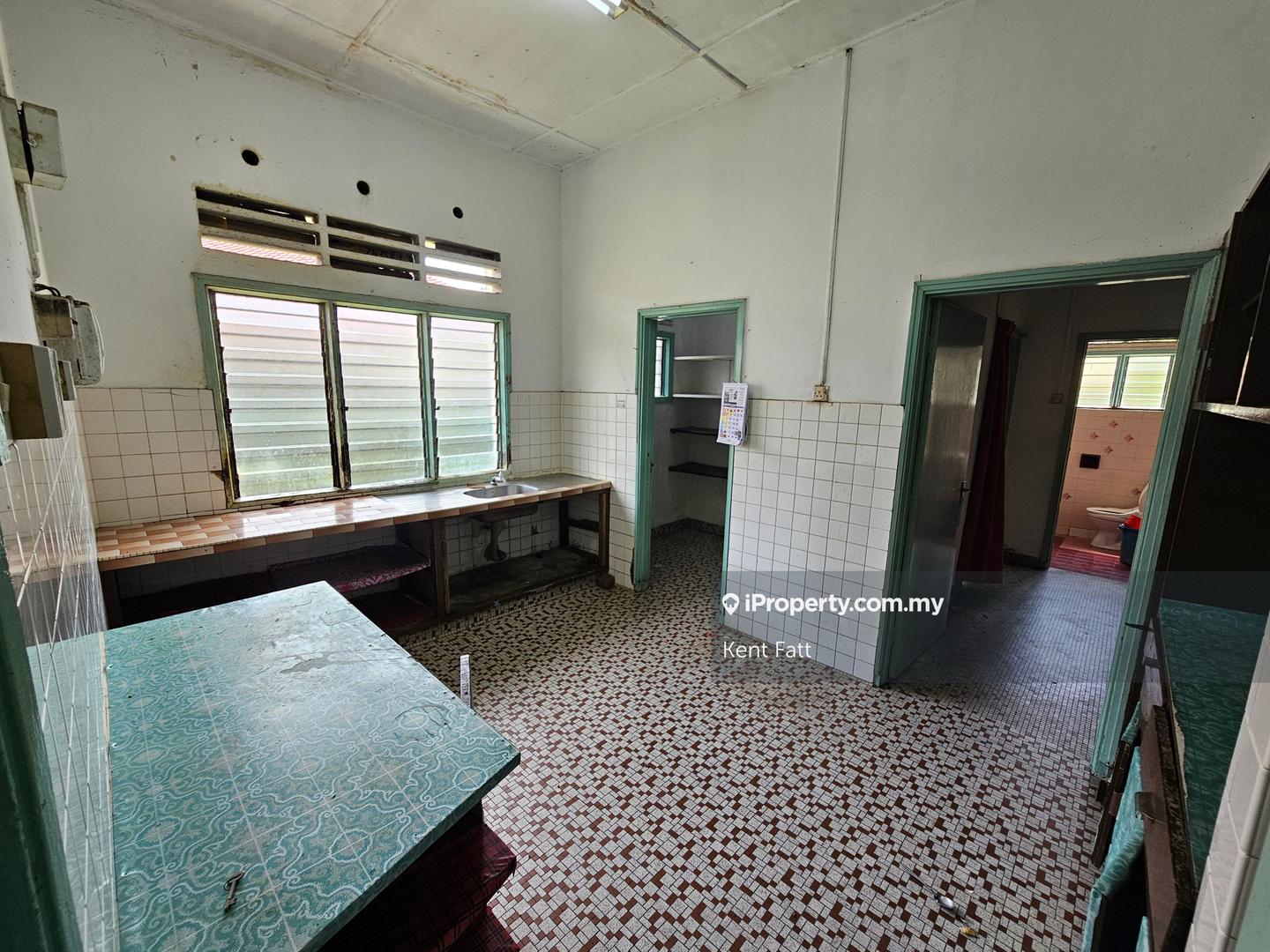 Bungalow House for Sale in Taman Kanagapuram, Petaling Jaya by Kent Fatt - iProperty.com.my