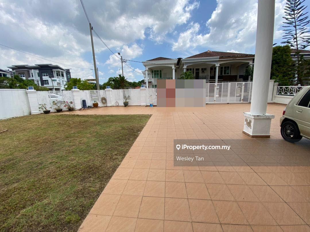 Rumah Berangkai 2 Tingkat untuk Dijual di Taman Merak Mas 2 Storey Corner Big Land For Sale, Bukit Baru oleh Wesley Tan - iProperty.com.my