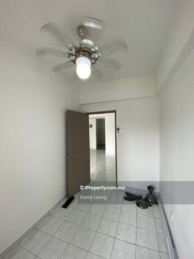 Condominium for Sale in Villaria by Dante Leong - iProperty.com.my