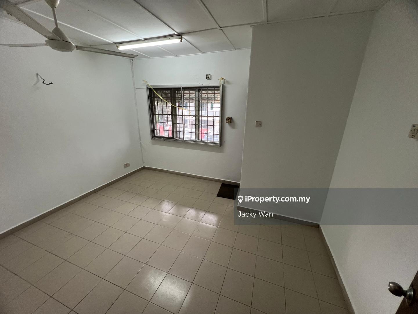 2-storey Terraced House for Sale in Puchong Utama (Seksyen 10), Puchong by Jacky Wan - iProperty.com.my