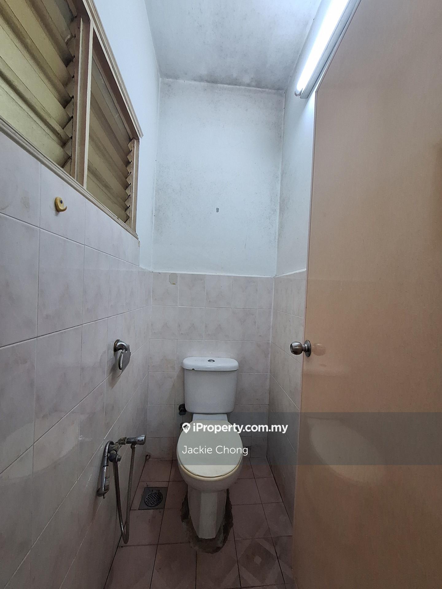 1-storey Terraced House for Sale in Happy Garden, Kuchai Lama by Jackie Chong - iProperty.com.my