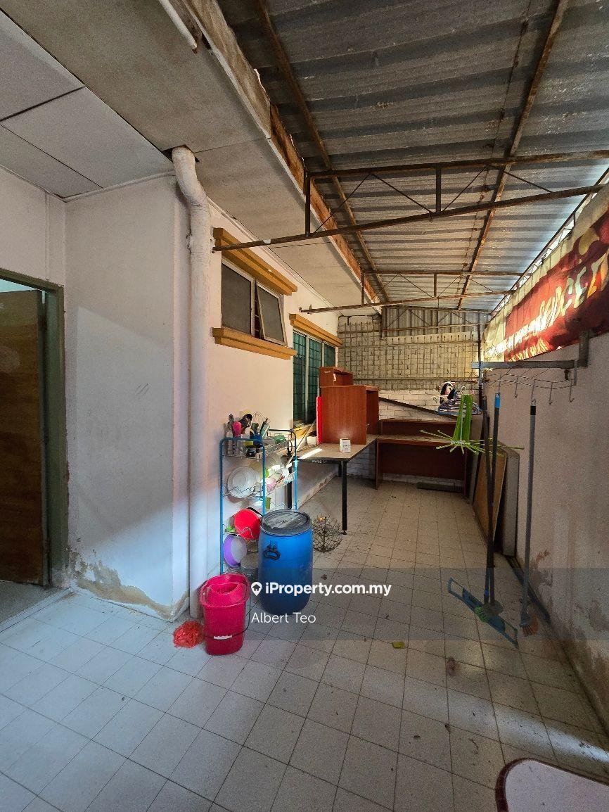 Rumah Berangkai 2 Tingkat untuk Dijual di Taman Flora, Batu Pahat oleh Albert Teo - iProperty.com.my