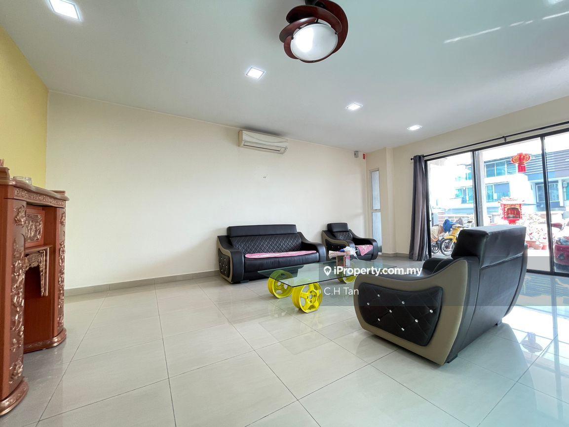 3-storey Terraced House for Sale in New Green Park, Rawang by C.H Tan - iProperty.com.my