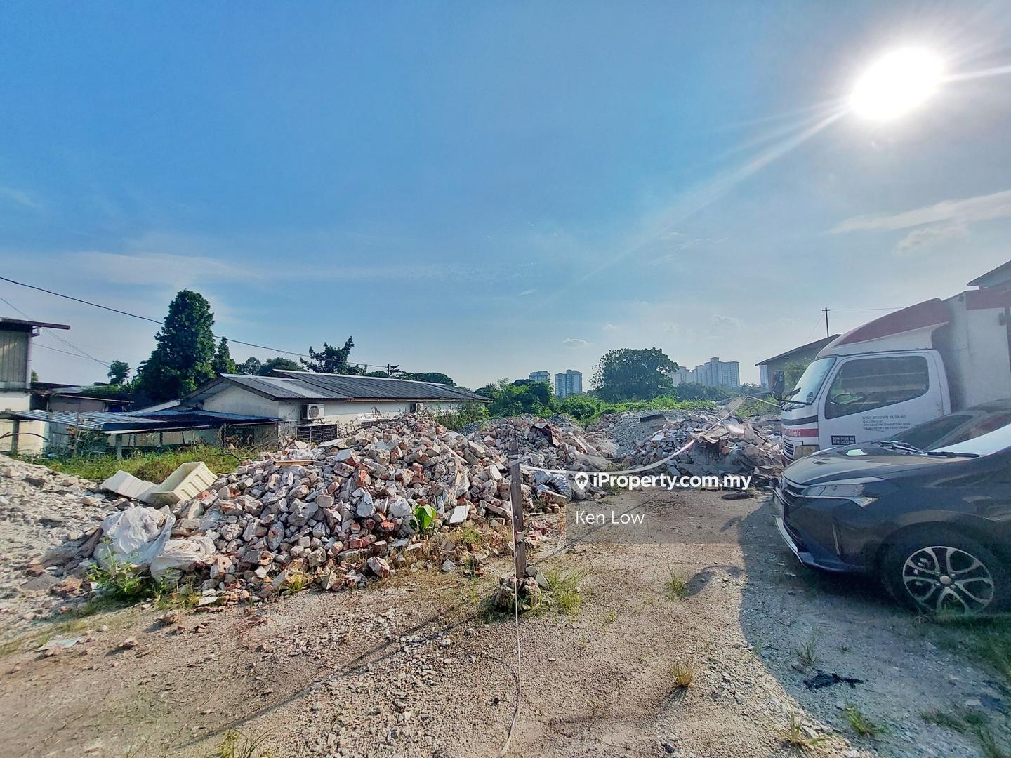 Tanah Pertanian untuk Disewa di Facing Main Road 1 Acre Land , Opposite MRT Kajang, Kajang oleh Ken Low - iProperty.com.my