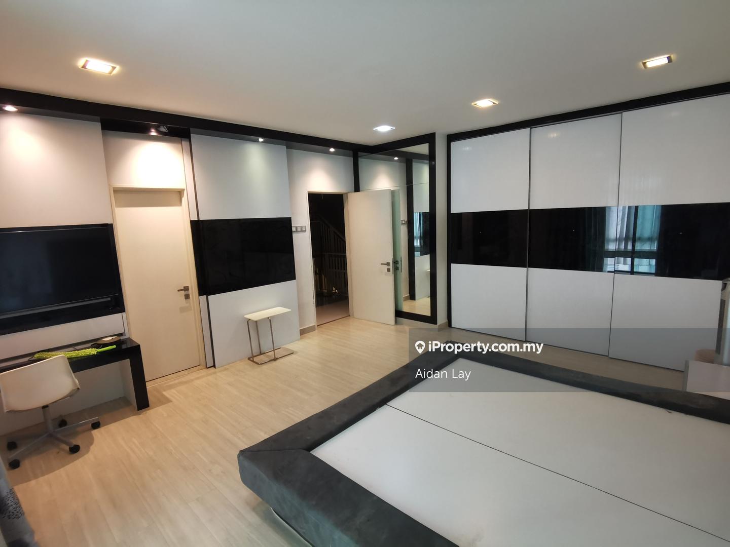 Townhouse for Sale in Kampung Sungai Kayu Ara, Petaling Jaya by Aidan Lay - iProperty.com.my