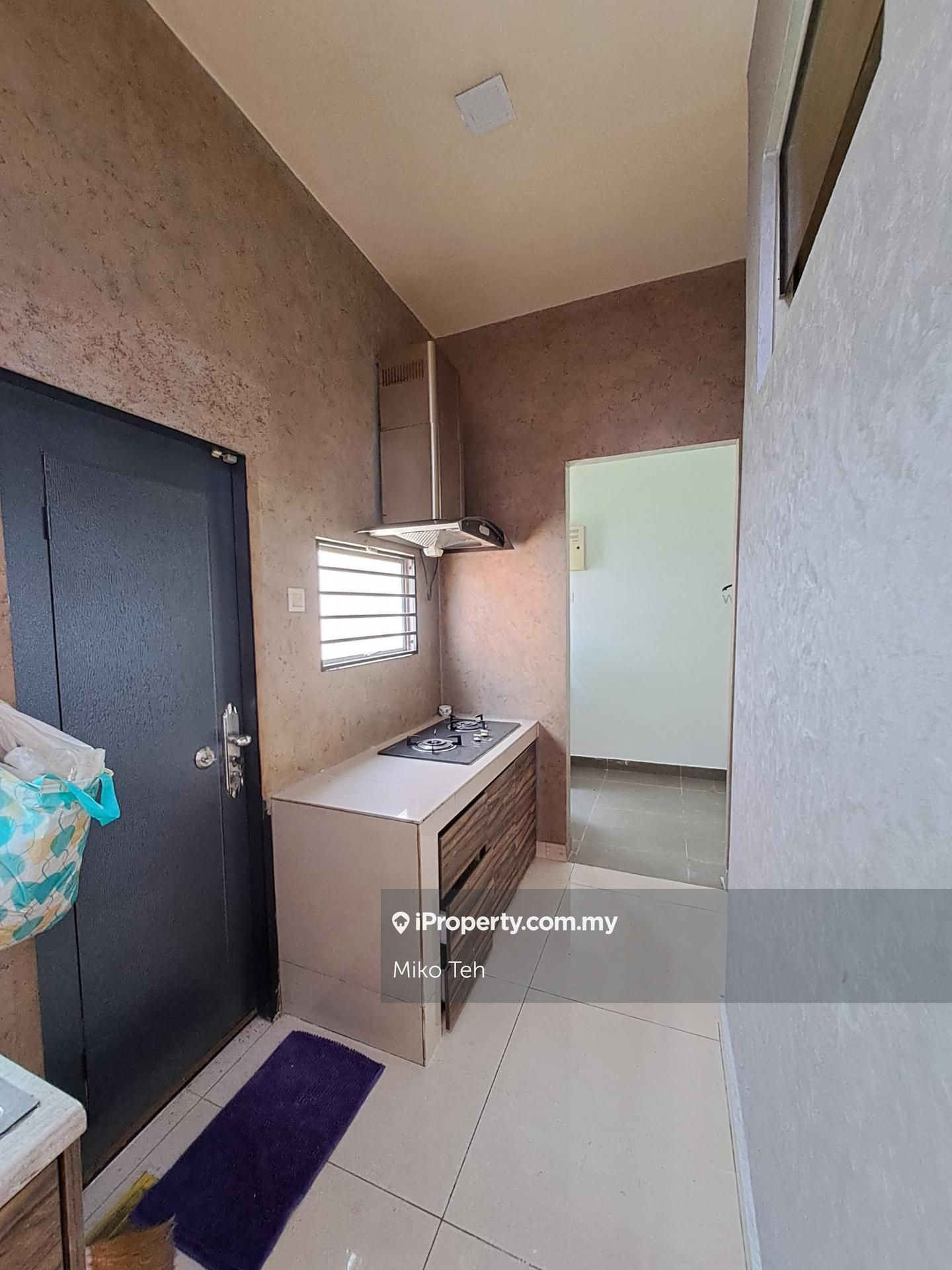 Rumah Berangkai 2 Tingkat untuk Dijual di Taman Lestari Putra, Seri Kembangan oleh Miko Teh - iProperty.com.my