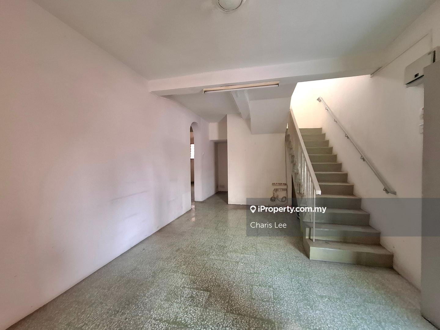 Rumah Berangkai 2 Tingkat untuk Dijual di Seksyen 17, Petaling Jaya oleh Charis Lee - iProperty.com.my