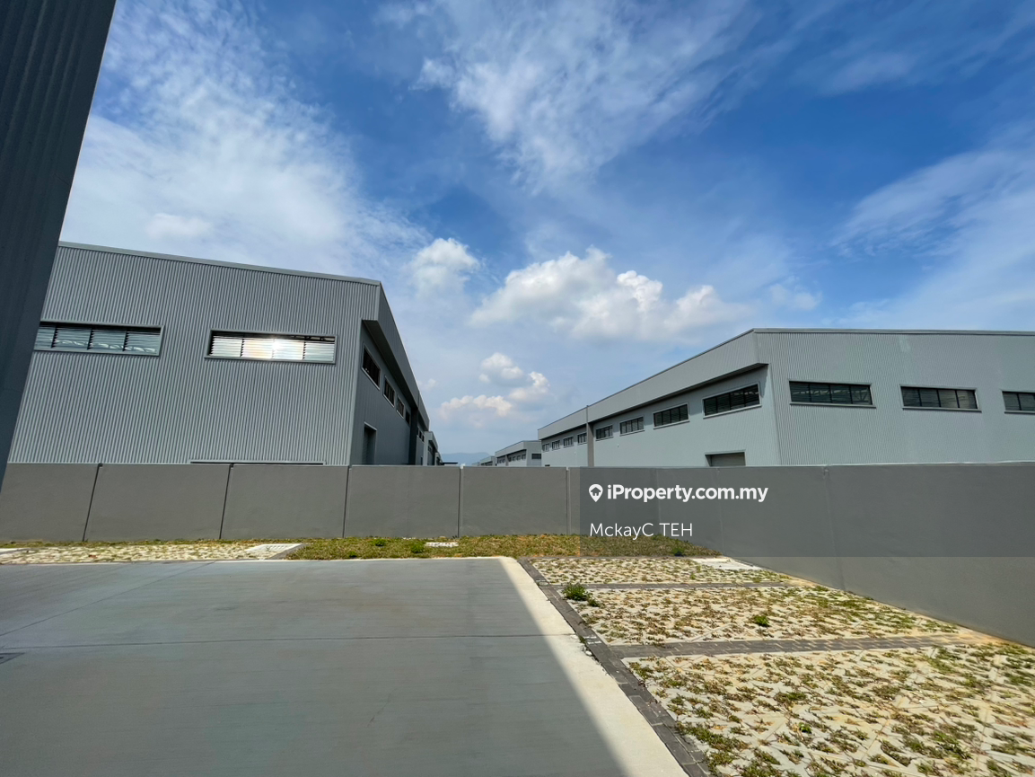 Semi-D Kilang untuk Disewa di Elmina business park, Sungai Buloh oleh MckayC TEH - iProperty.com.my