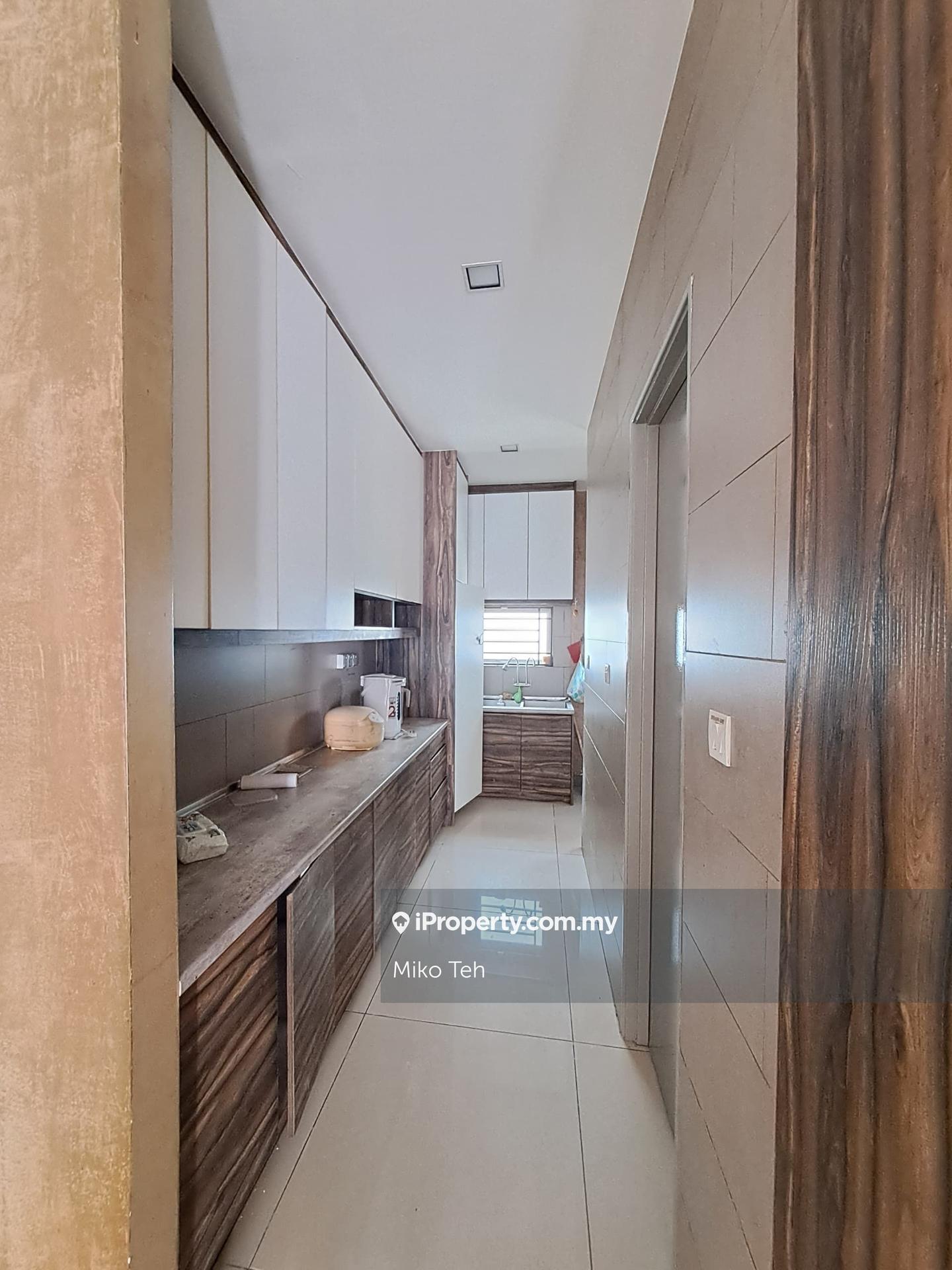 Rumah Berangkai 2 Tingkat untuk Dijual di Taman Lestari Putra, Seri Kembangan oleh Miko Teh - iProperty.com.my