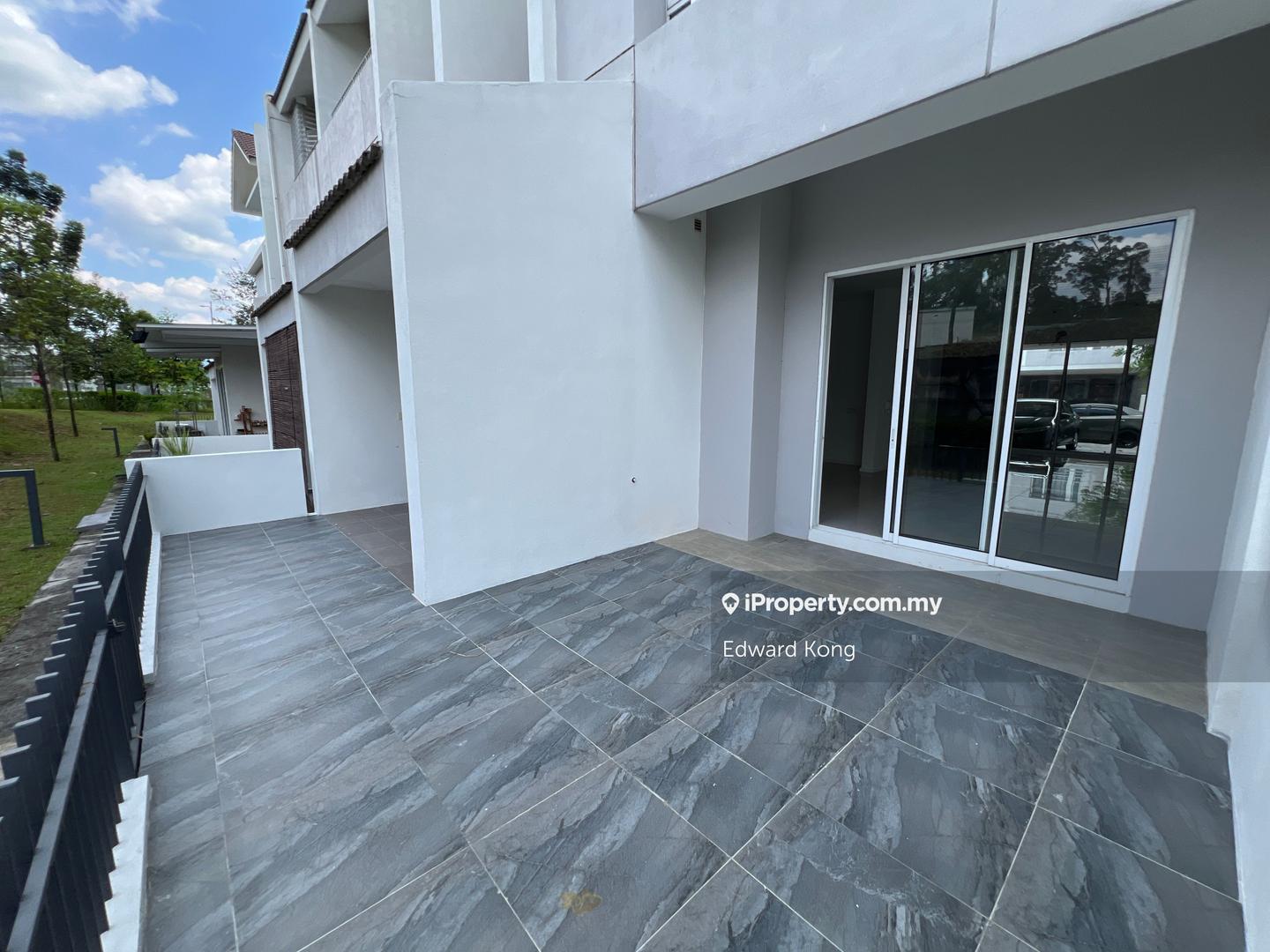 Rumah Berangkai 3 Tingkat untuk Disewa di Tamansari, Rawang oleh Edward Kong - iProperty.com.my