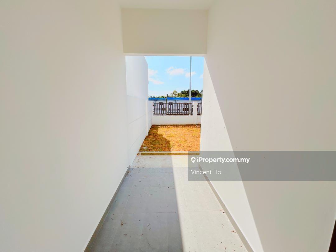 Cluster House for Sale in The Maris Desaru Coast, Kota Tinggi by Vincent Ho - iProperty.com.my