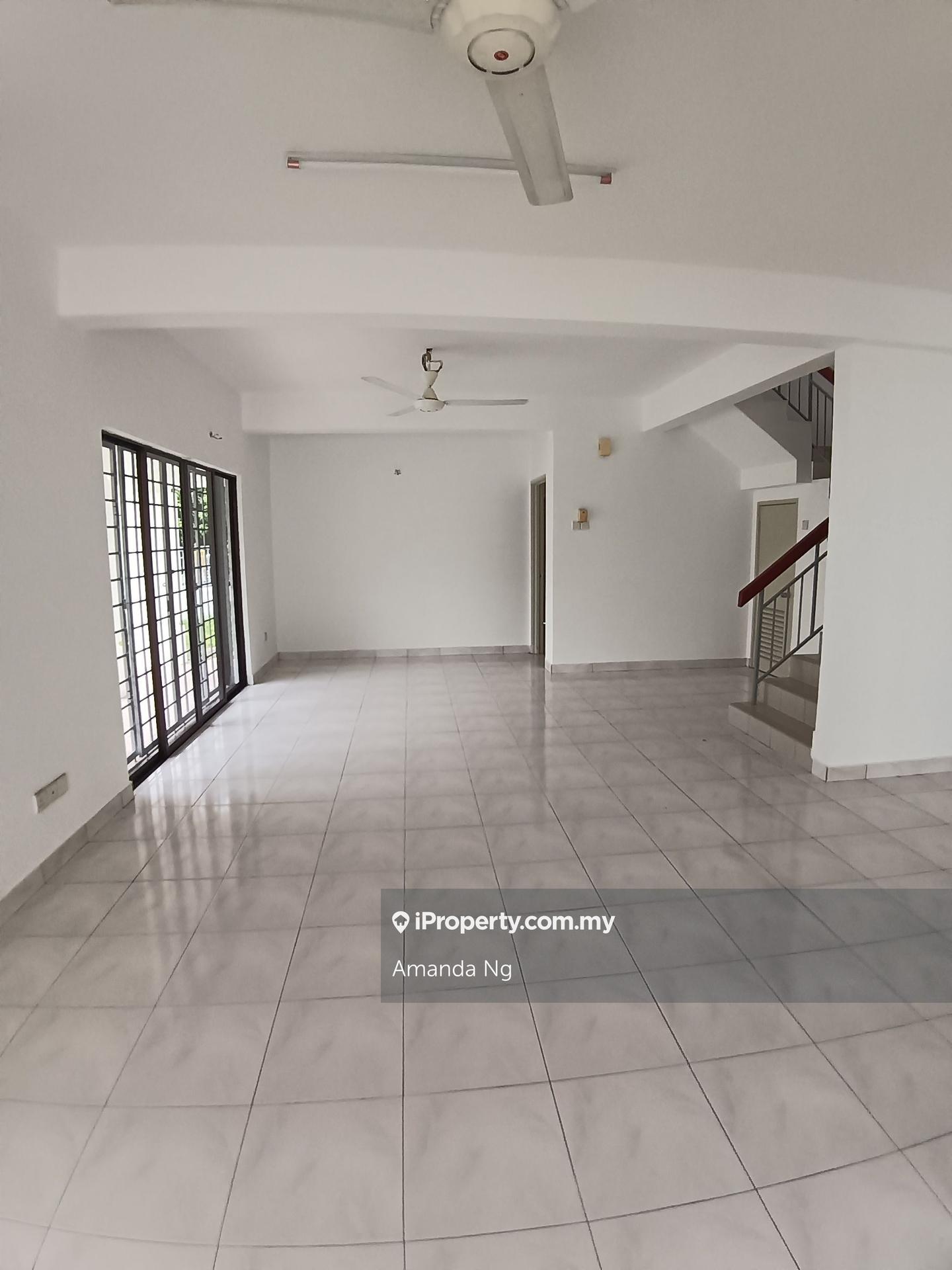 Rumah Berkembar untuk Disewa di Bandar Utama 11, Bandar Utama oleh Amanda Ng - iProperty.com.my