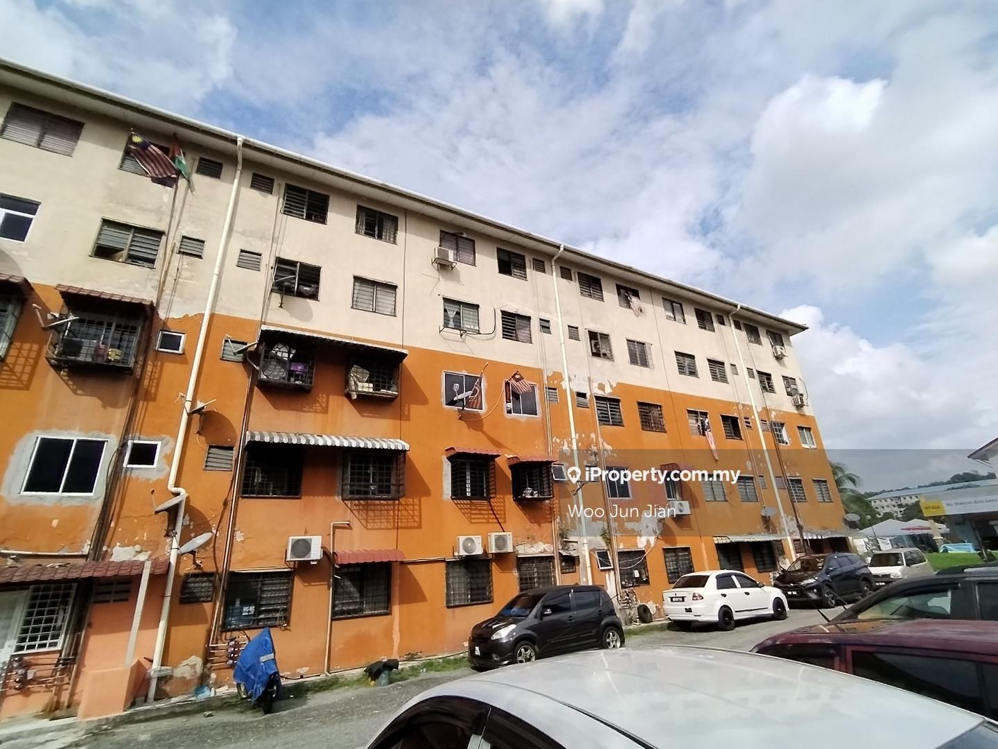 Rumah Pangsa untuk Dijual di Taman Subang Perdana oleh JJ Woo - iProperty.com.my