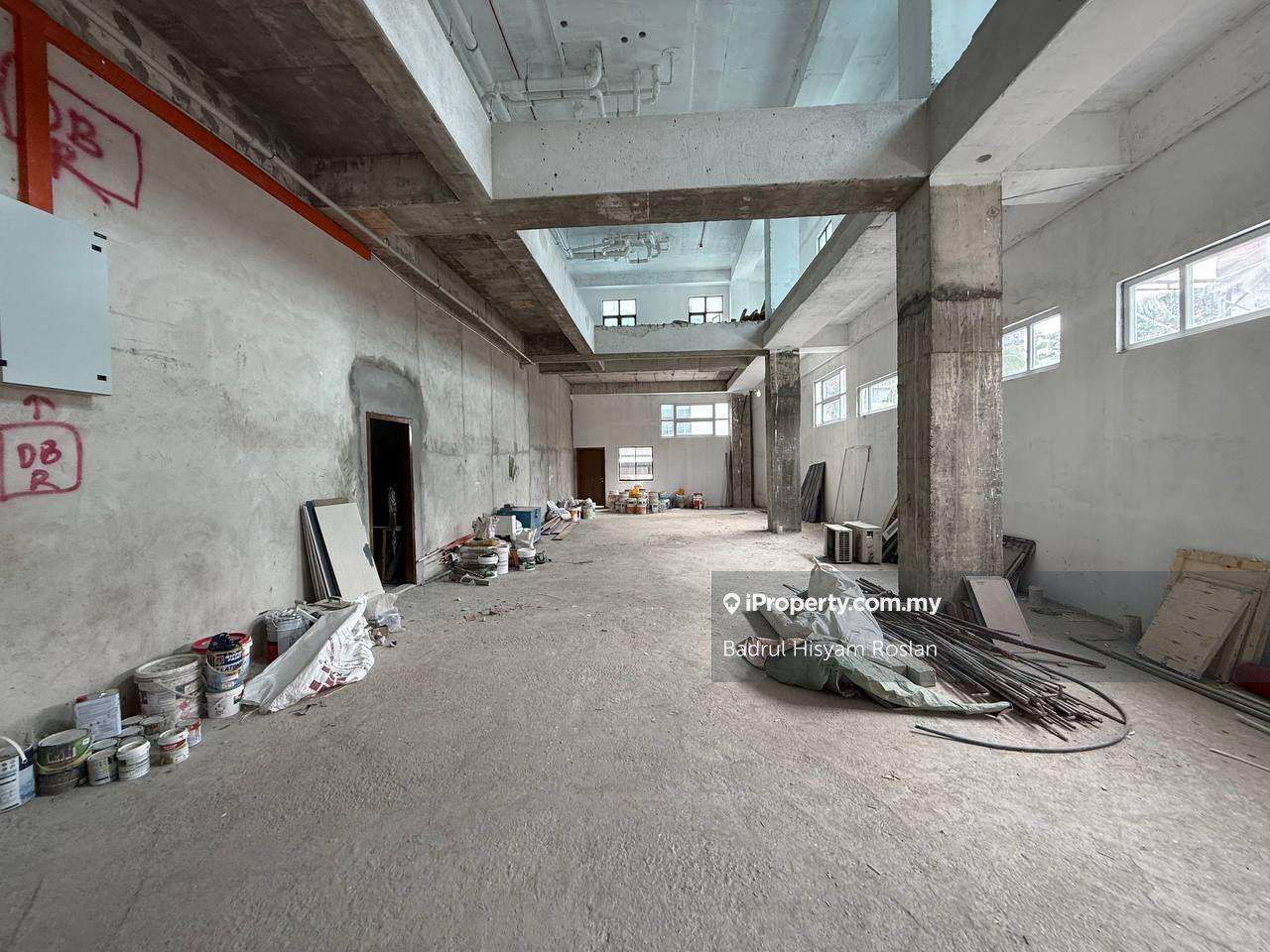 Kedai untuk Dijual di Taman Ampang Utama, Ampang oleh Badrul Hisyam Roslan - iProperty.com.my