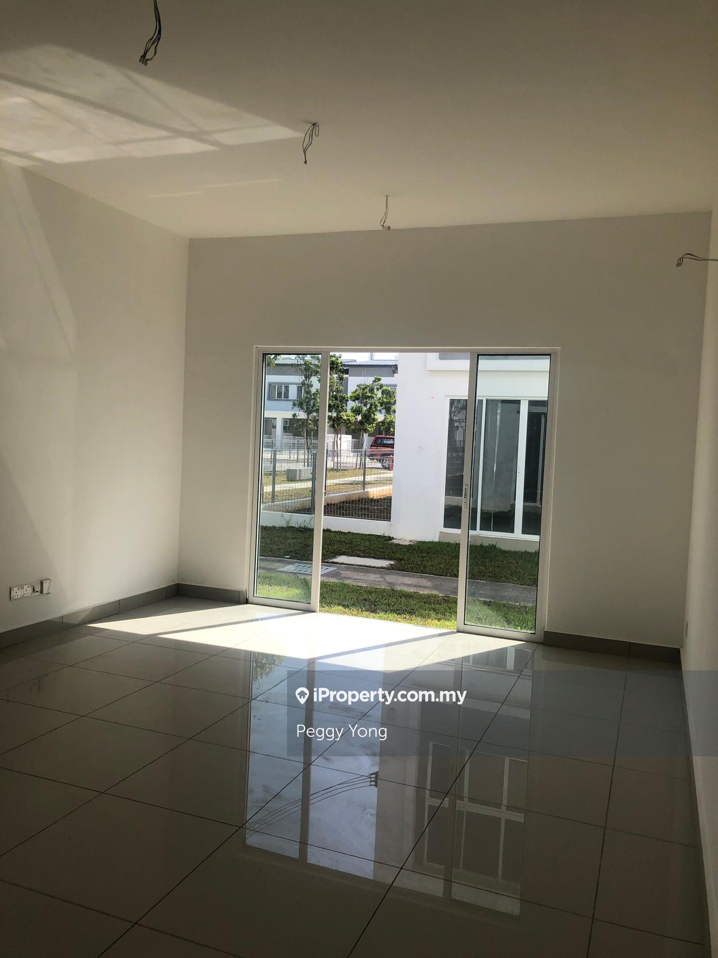 Townhouse for Sale in Taman Platinum Residence, Dengkil by Peggy Yong - iProperty.com.my