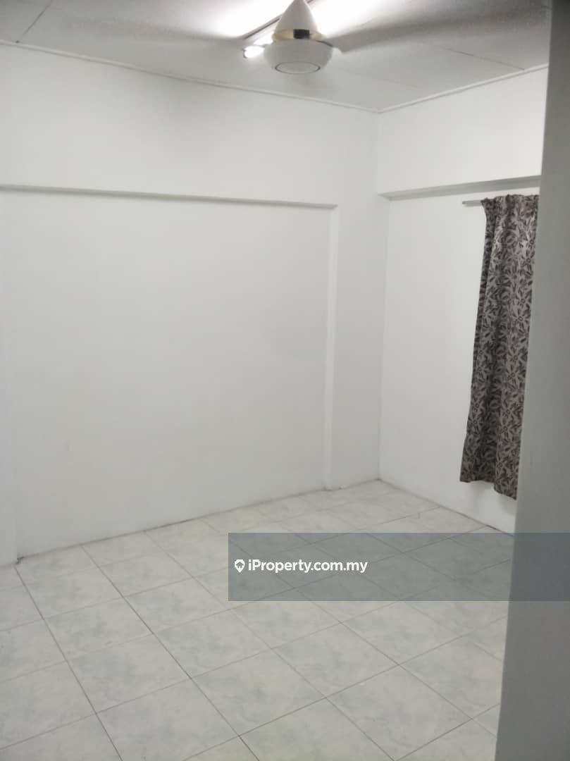 Pangsapuri untuk Dijual di Puncak Desa Apartment oleh Eric Hon - iProperty.com.my